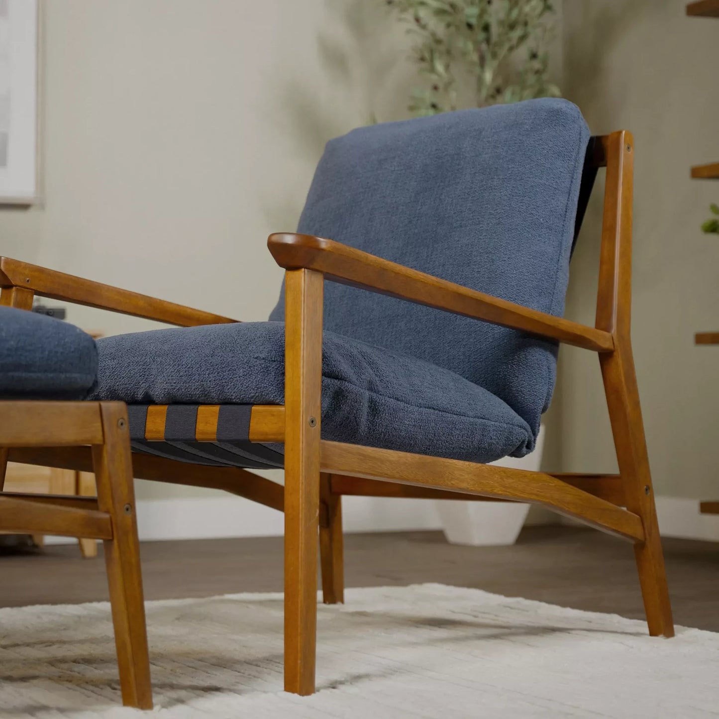 Mid Century Lounge Chair