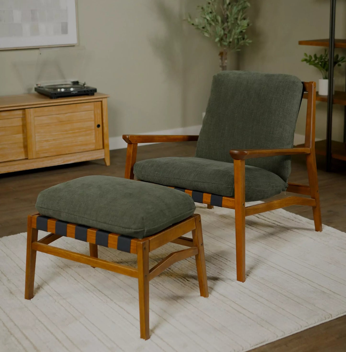 Mid Century Lounge Chair