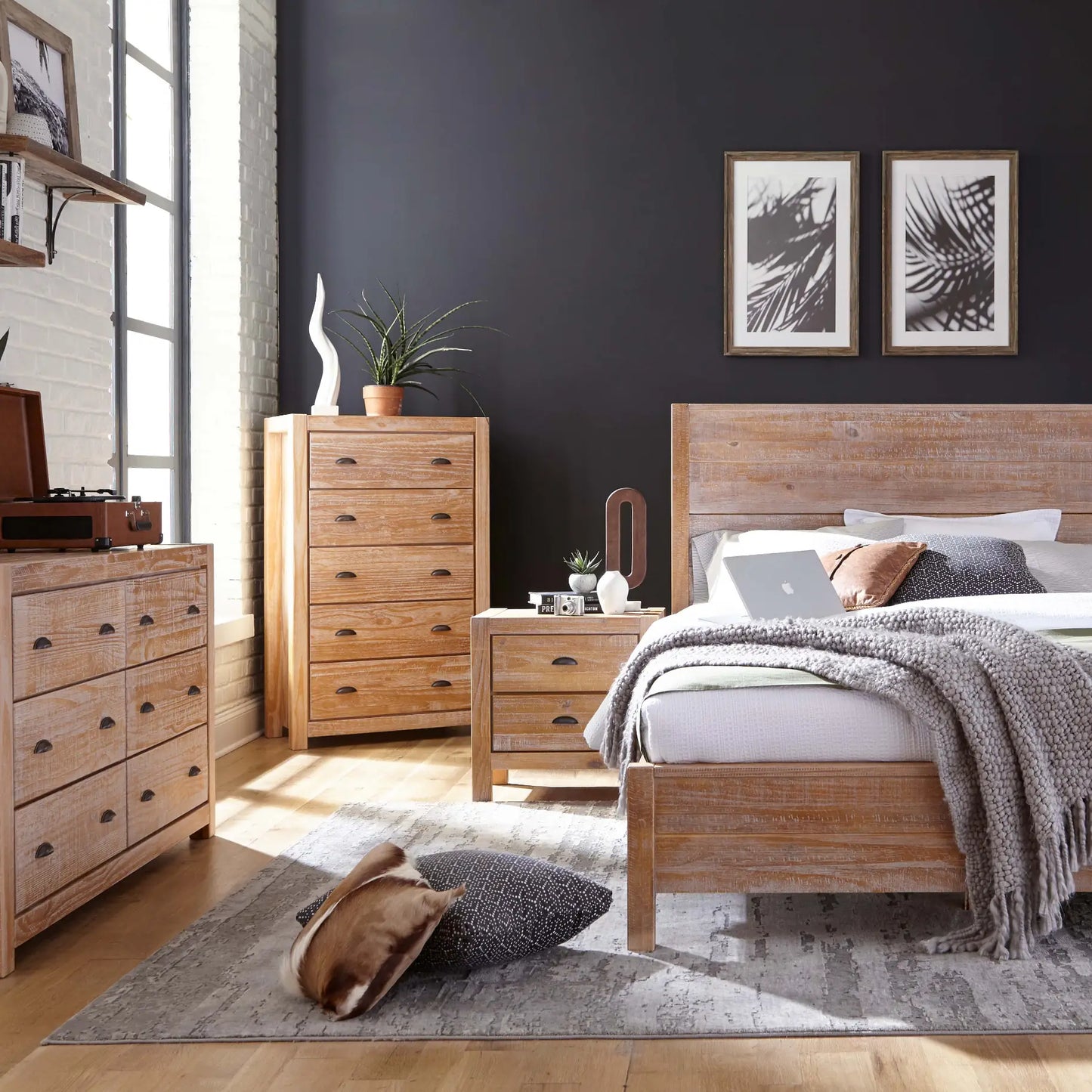 Montauk Bedroom Set (5-Piece)