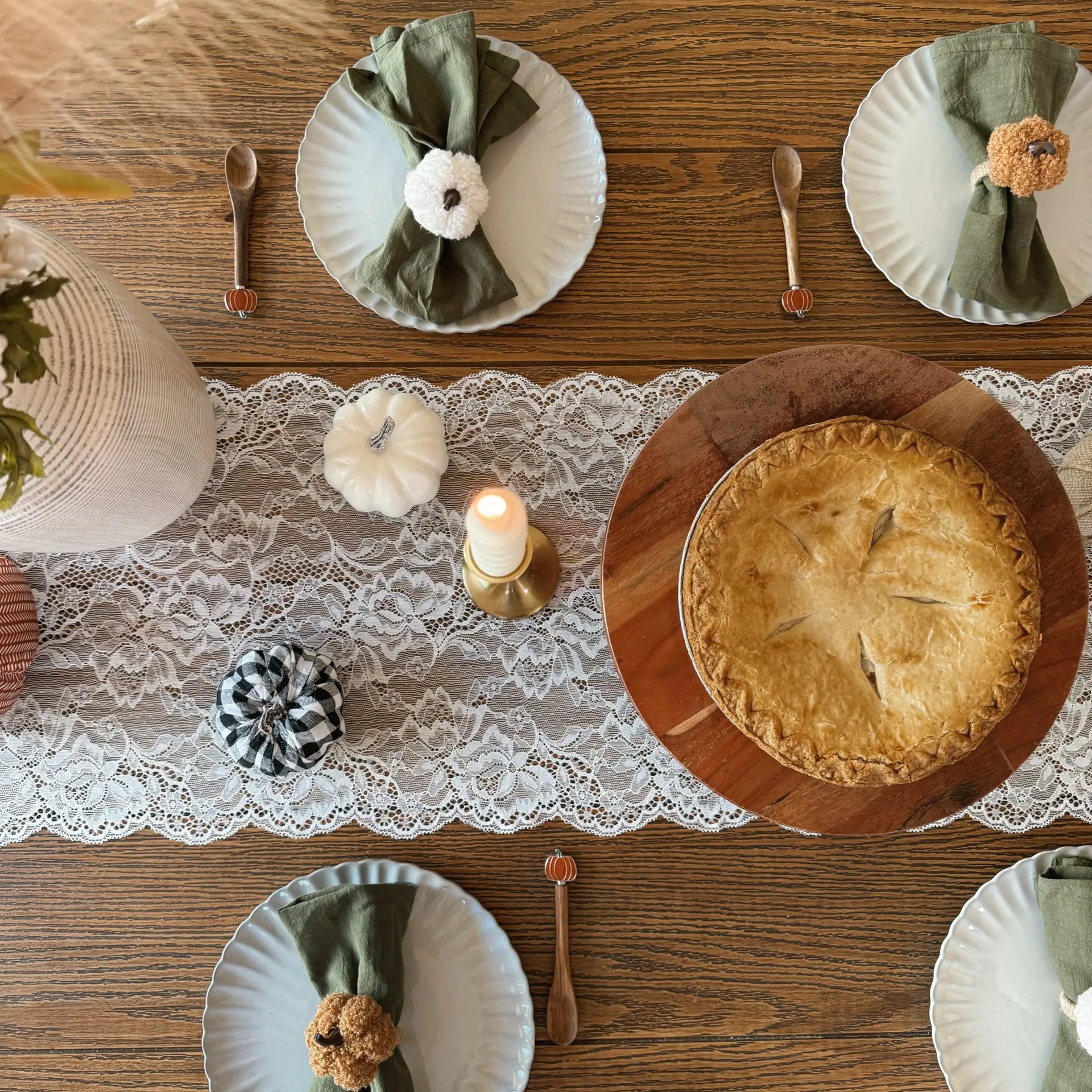 Farmhouse Fall tablescape
