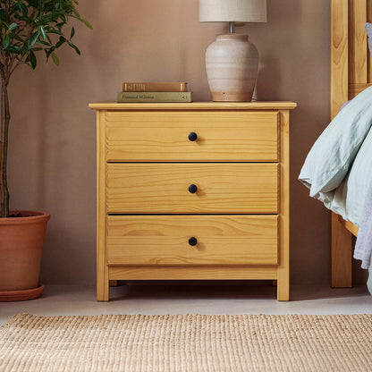 Shaker 3-Drawer Nightstand