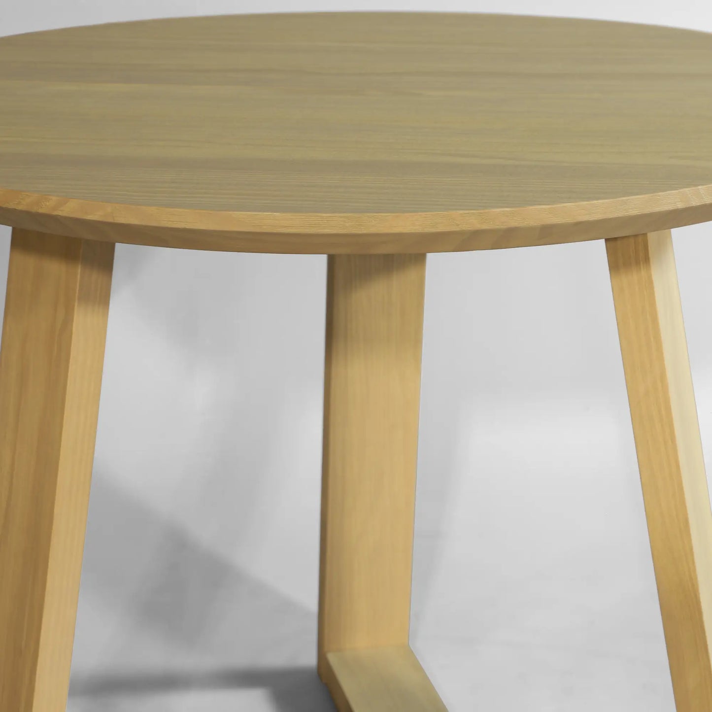 Cascais Round Dining Table