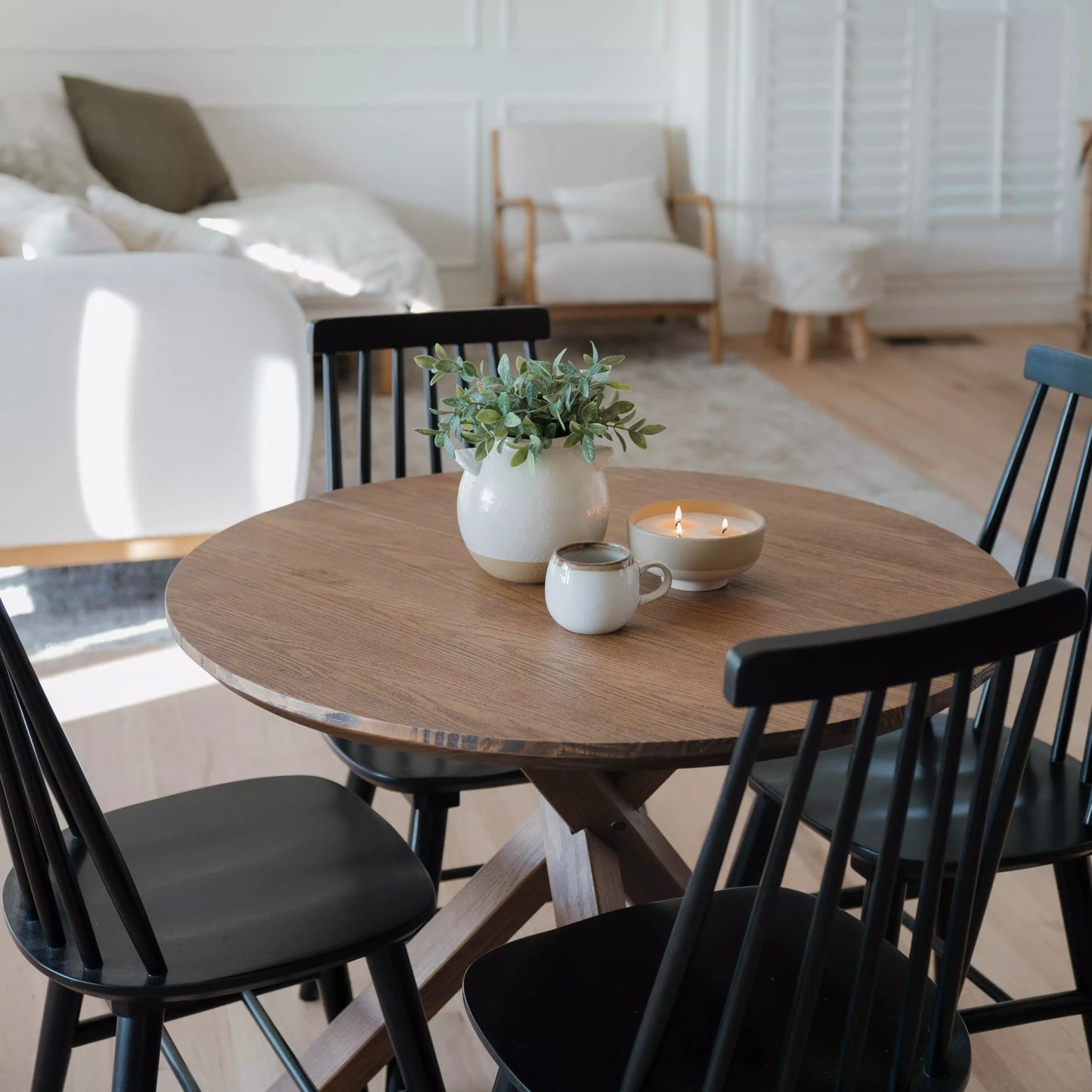 Cascais Round Dining Table