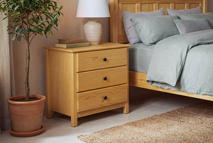 Shaker 3-Drawer Nightstand