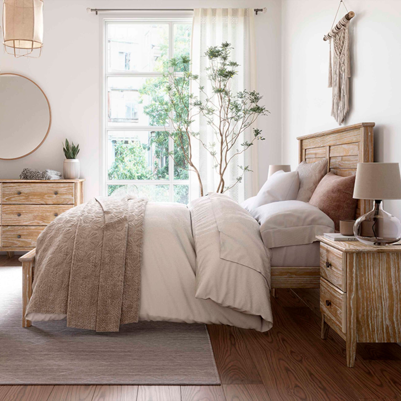 Greenport Louvered Platform Bed Grain Wood Furniture